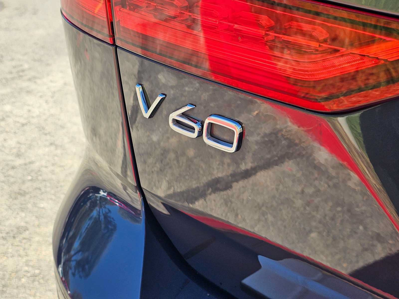 Used 2020 Volvo V60 T5 Cross Country w/ Protection Package Premier AWD/4WD image 13