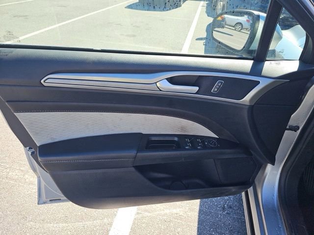 Used 2020 Ford Fusion SE w/ Equipment Group 151A image 14