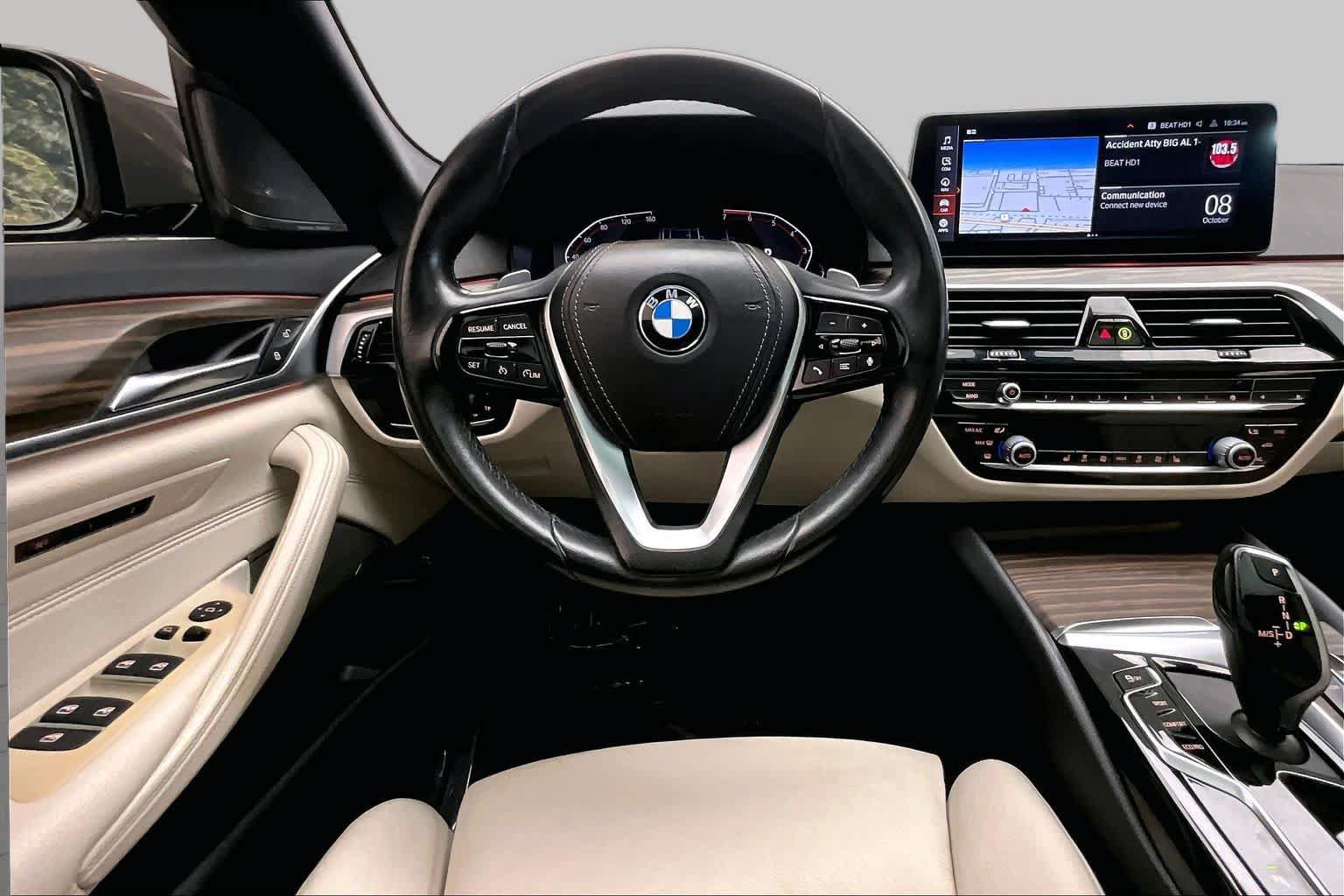 Used 2021 BMW 530i w/ Premium Package RWD image 5