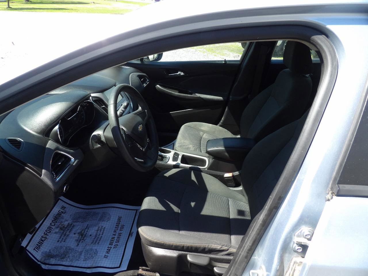 Used 2018 Chevrolet Cruze LS FWD image 9