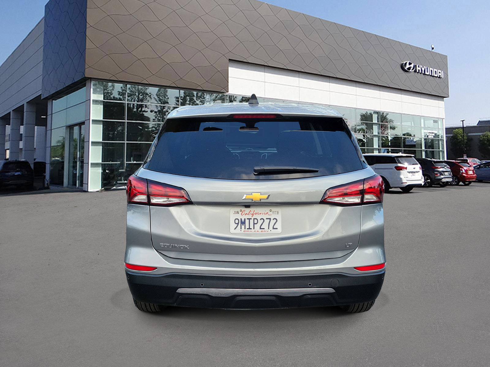 Used 2024 Chevrolet Equinox LT FWD image 4