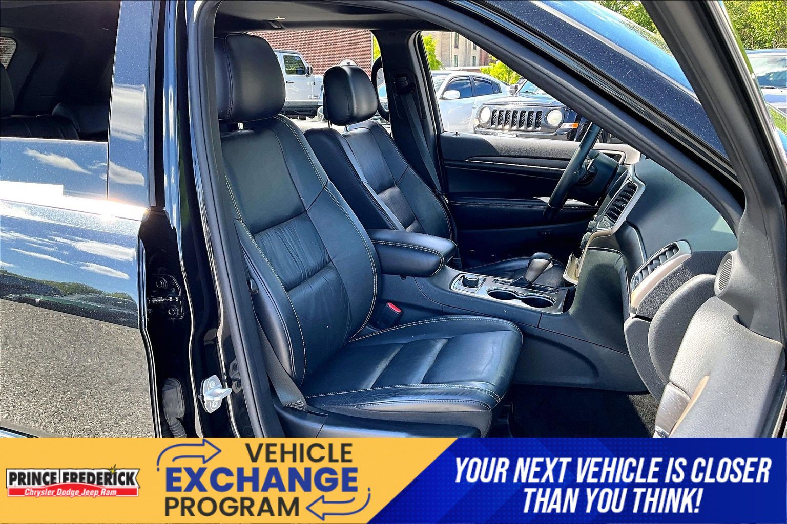 Used 2016 Jeep Grand Cherokee Limited AWD/4WD image 7