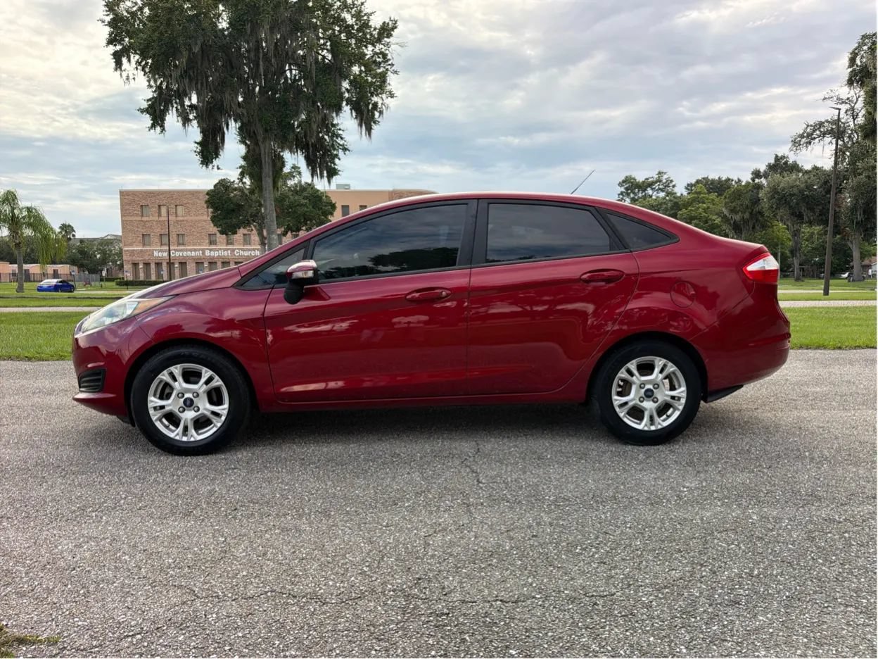 Used 2015 Ford Fiesta SE FWD image 8