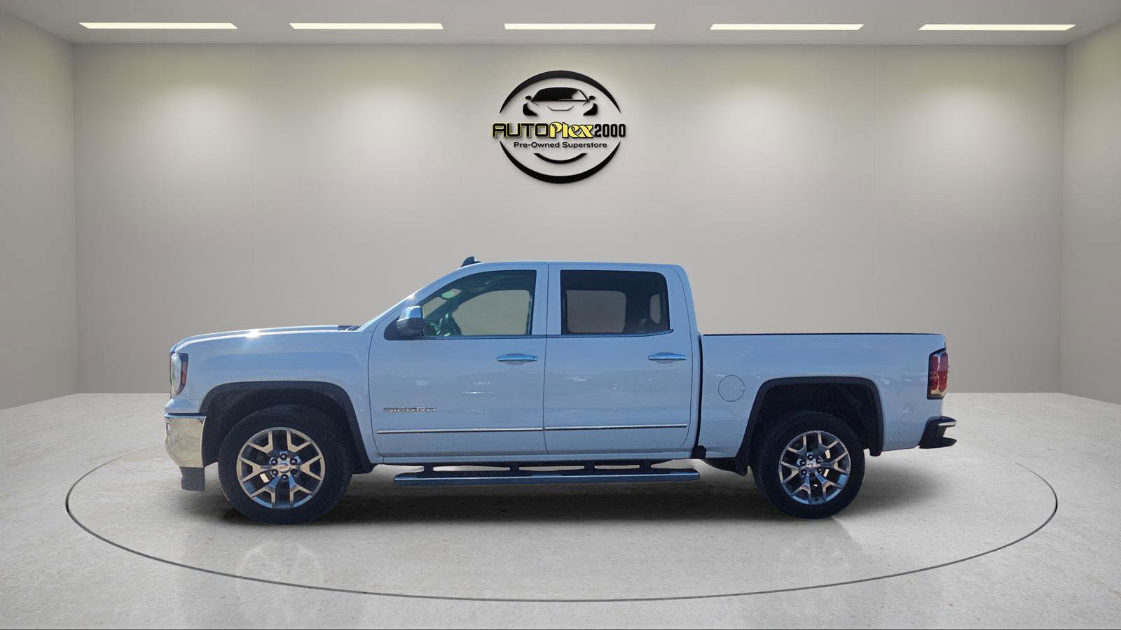 Used 2018 GMC Sierra 1500 SLT w/ SLT Premium Package image 4