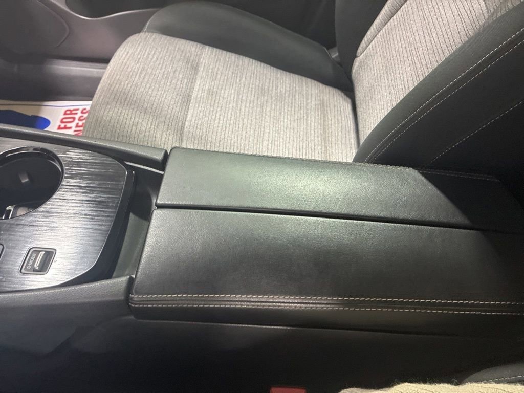 Used 2023 Nissan Rogue SV FWD image 18