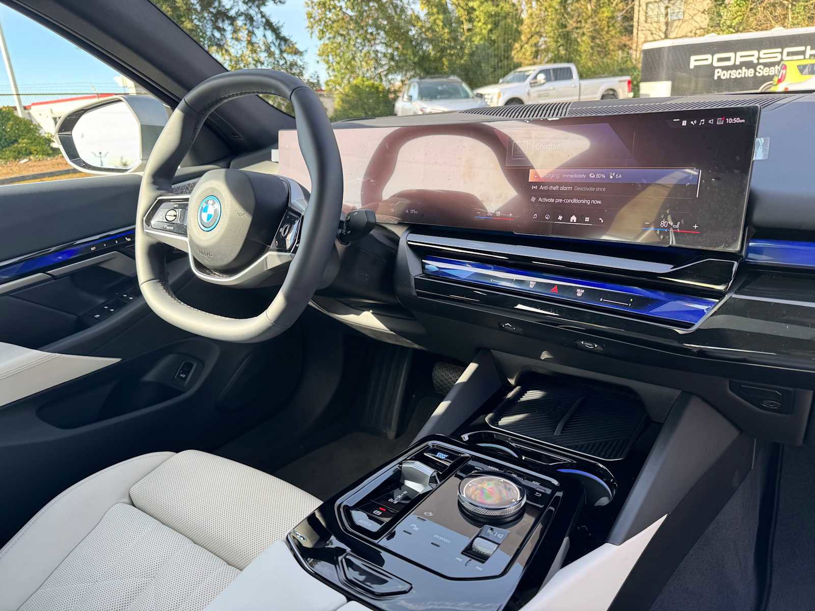 Used 2025 BMW i5 xDrive40 w/ Premium Package image 12