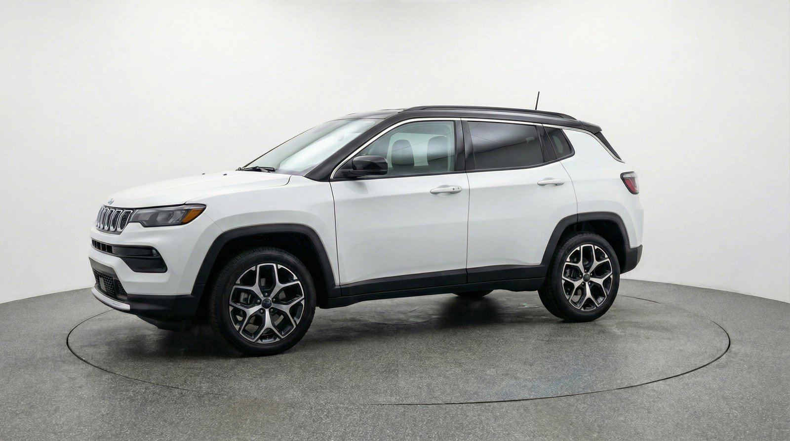 Used 2025 Jeep Compass Limited image 3