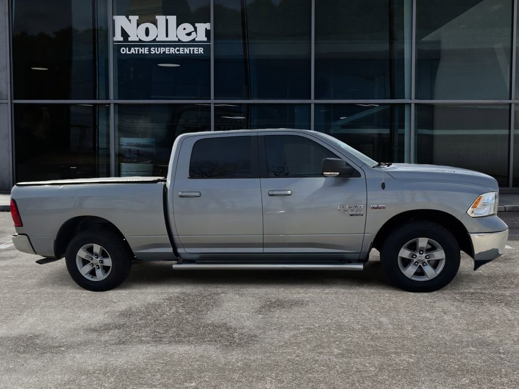Used 2020 RAM 1500 Classic SLT w/ Luxury Group image 5