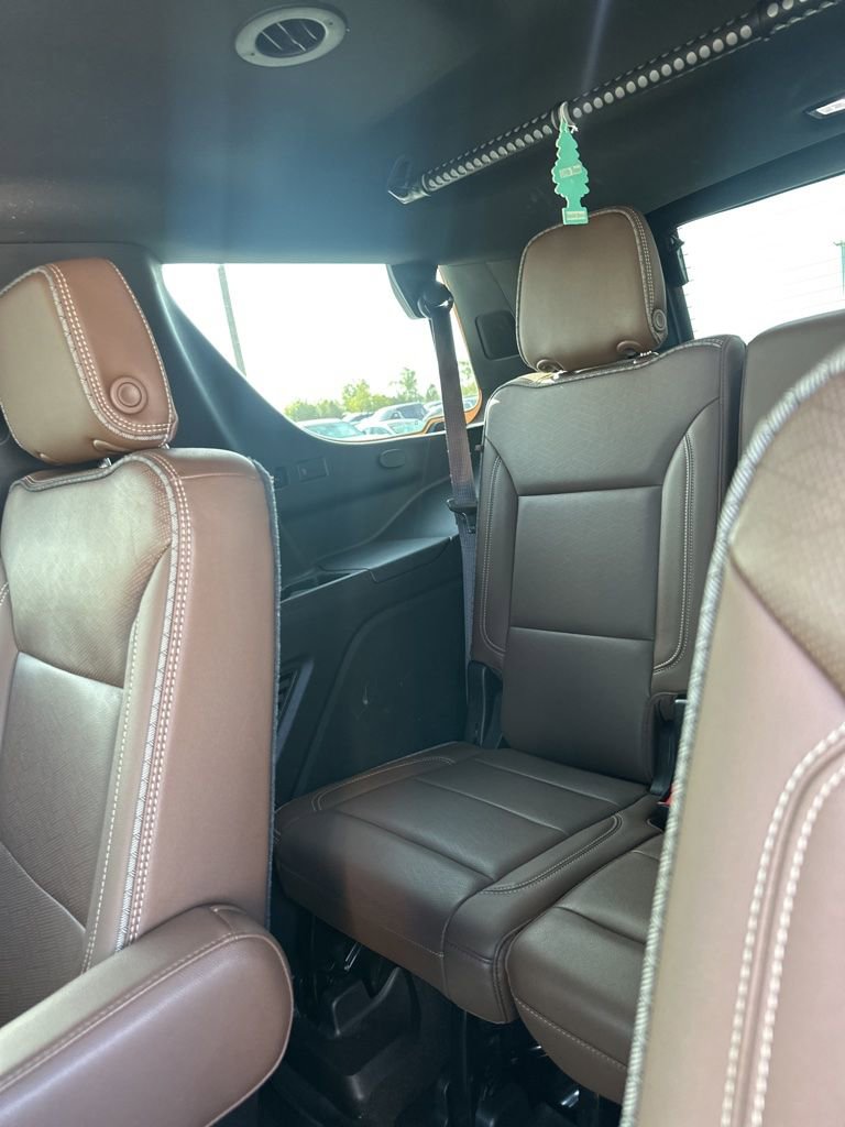Used 2021 Chevrolet Tahoe High Country RWD image 11
