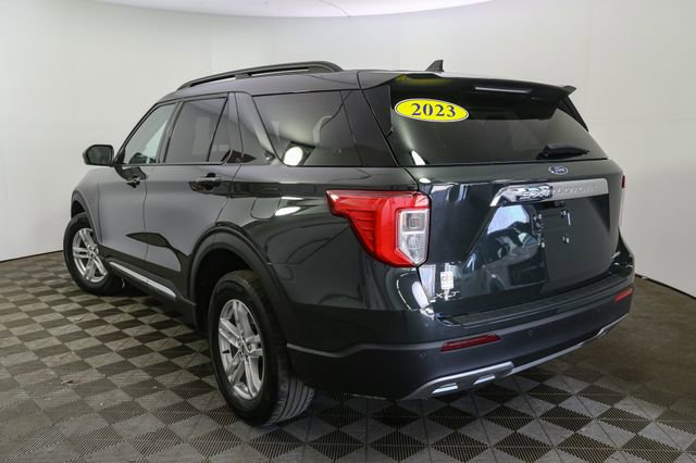 Used 2023 Ford Explorer XLT w/ Equipment Group 202A AWD/4WD image 7