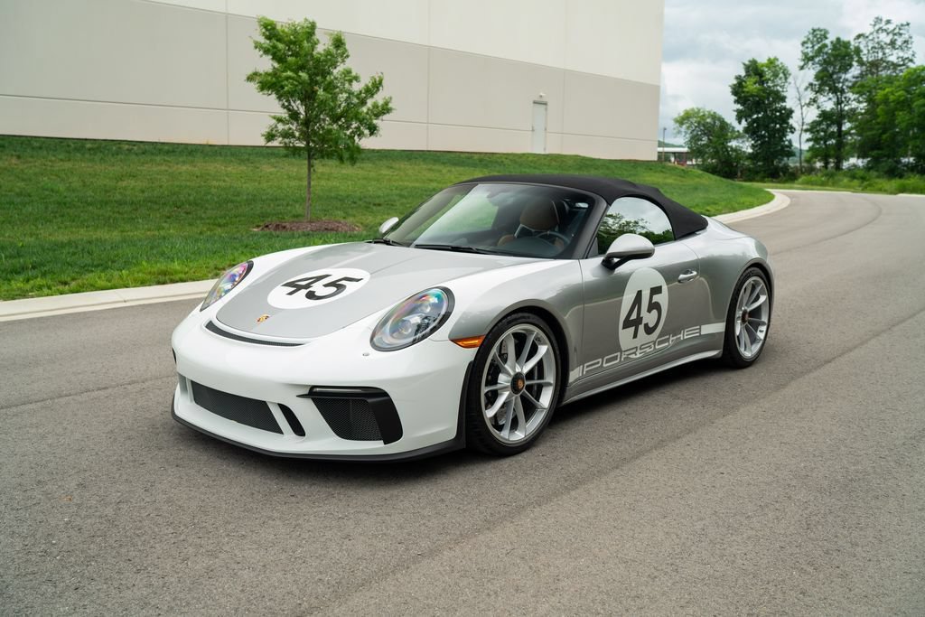 Used 2019 Porsche 911 Speedster RWD image 9