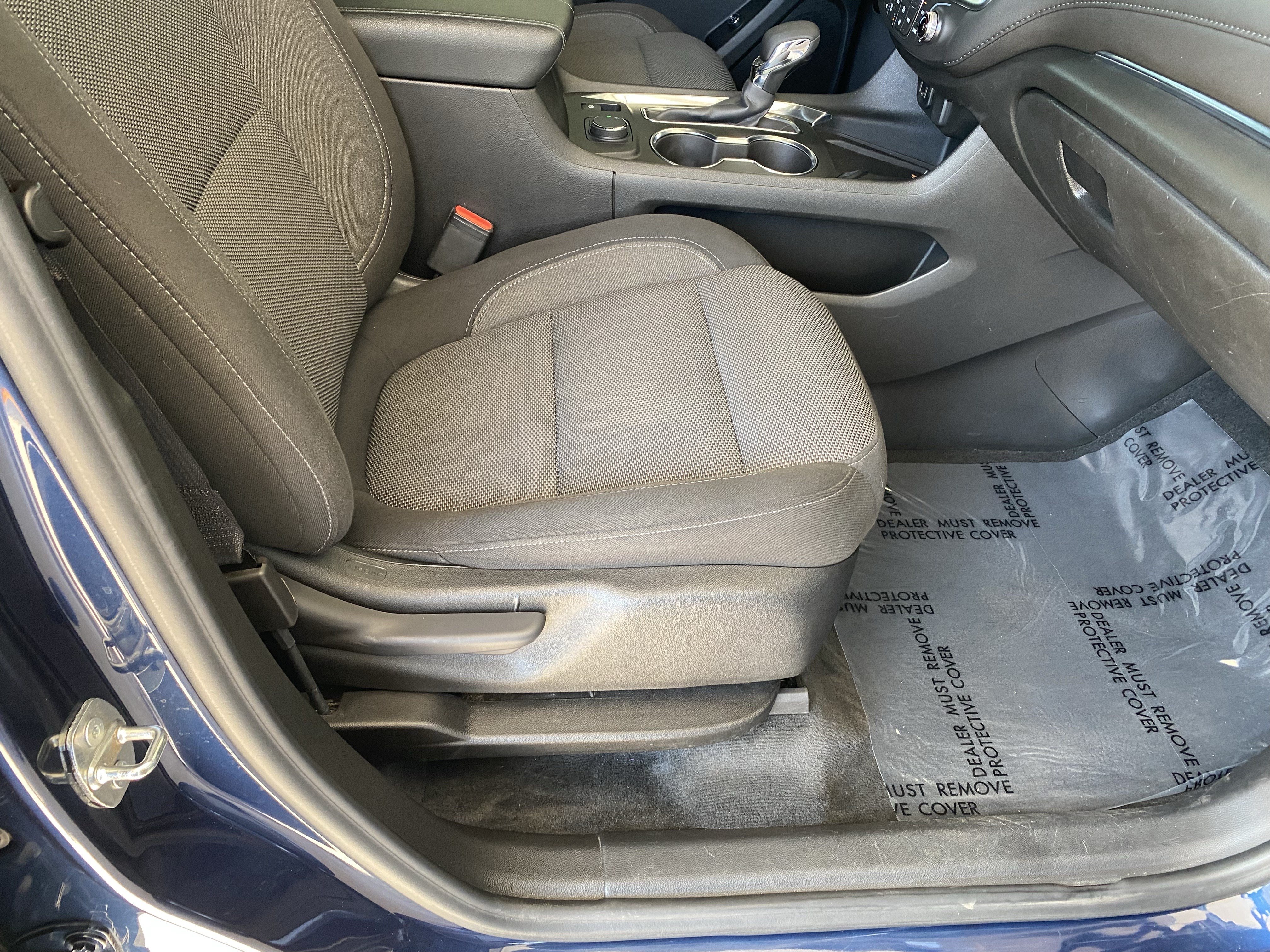 Used 2022 Chevrolet Traverse LT FWD image 46