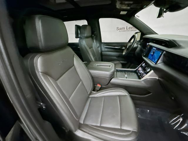 Used 2023 GMC Yukon XL Denali w/ Denali Reserve Package image 32