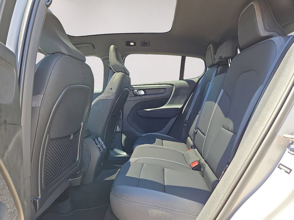 Certified 2023 Volvo C40 Recharge Core AWD/4WD image 16