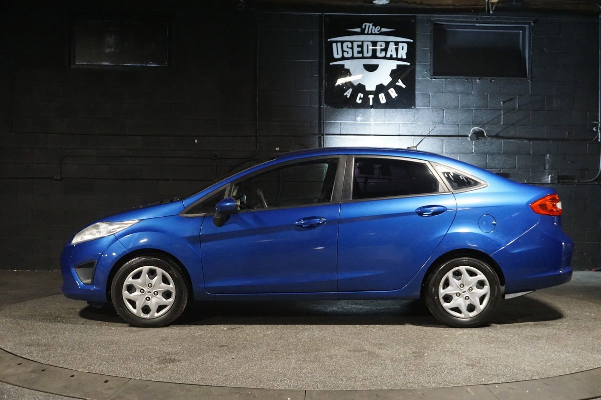 Used 2011 Ford Fiesta SE w/ 201A Rapid Spec Order Code FWD image 2