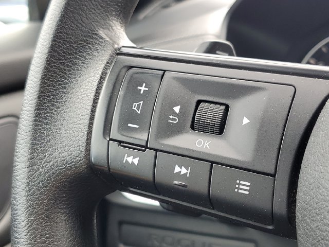 Used 2024 Nissan Rogue S AWD/4WD image 11
