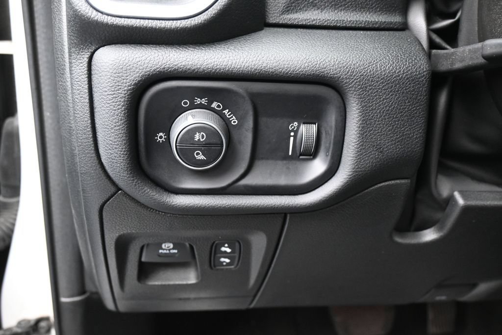 Used 2022 RAM 1500 Big Horn RWD image 16