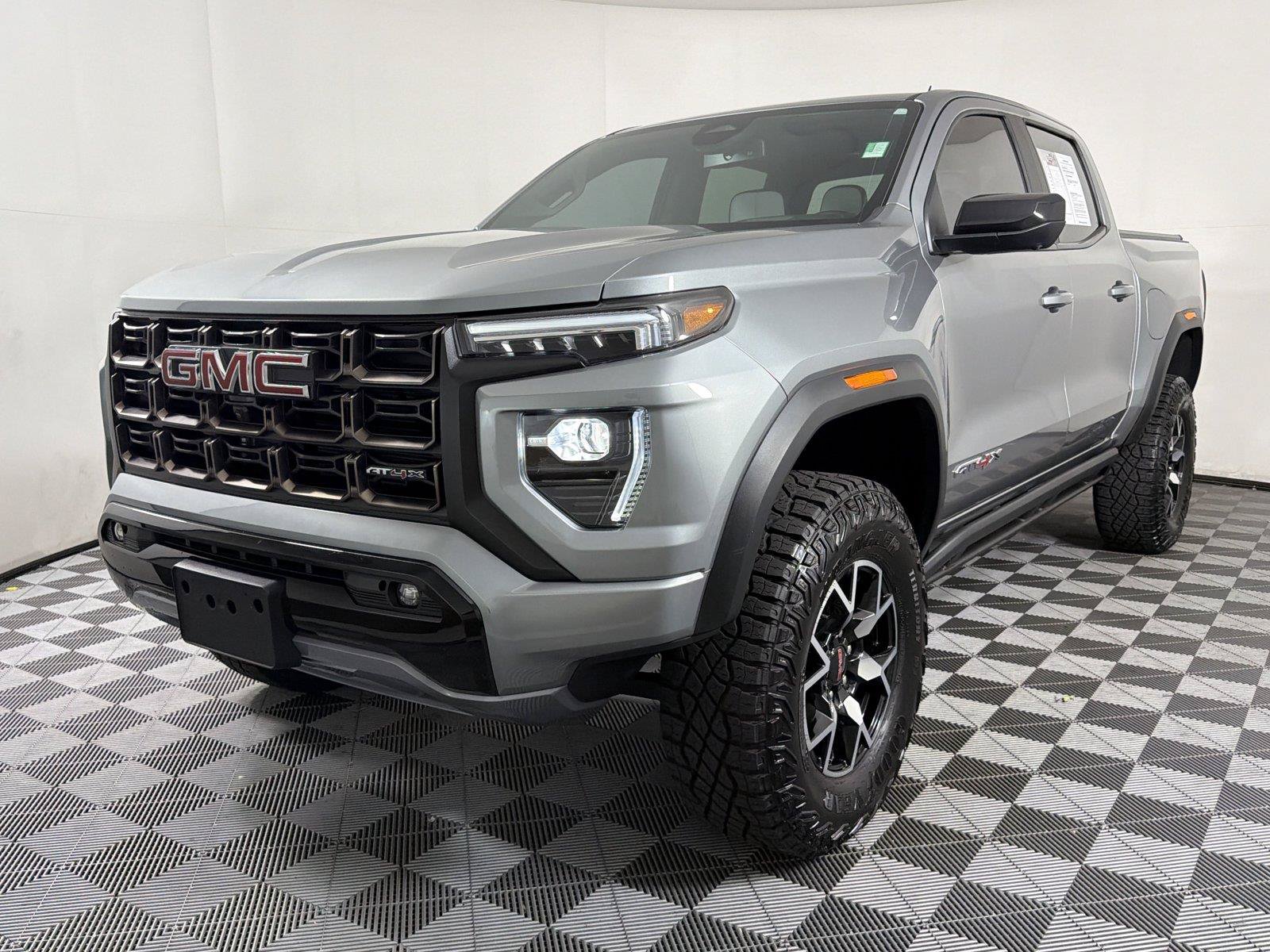 Used 2024 GMC Canyon AT4X AWD/4WD image 3