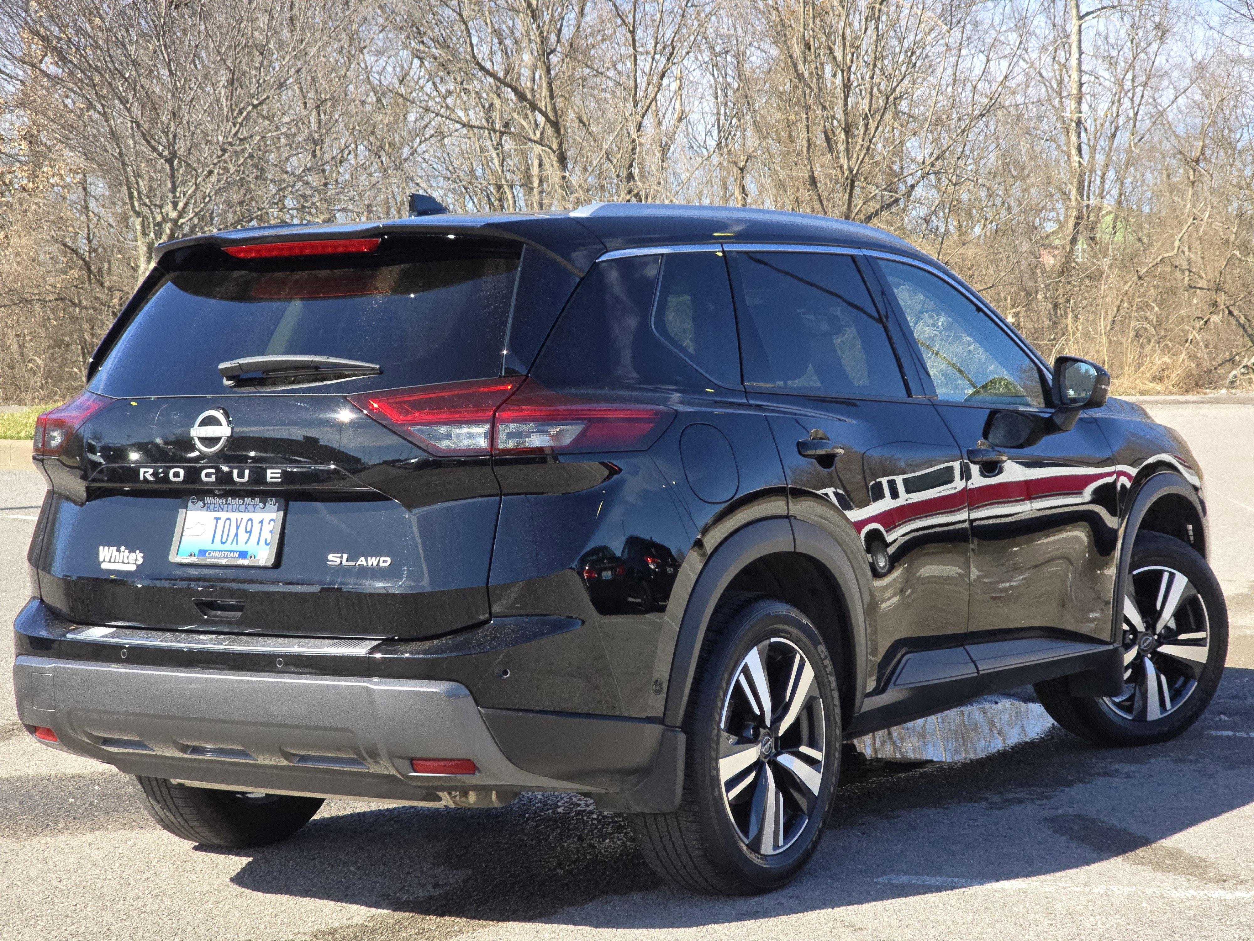 Used 2025 Nissan Rogue SL image 19