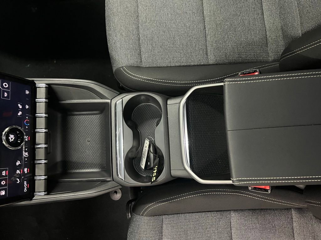 New 2025 GMC Terrain Elevation image 21