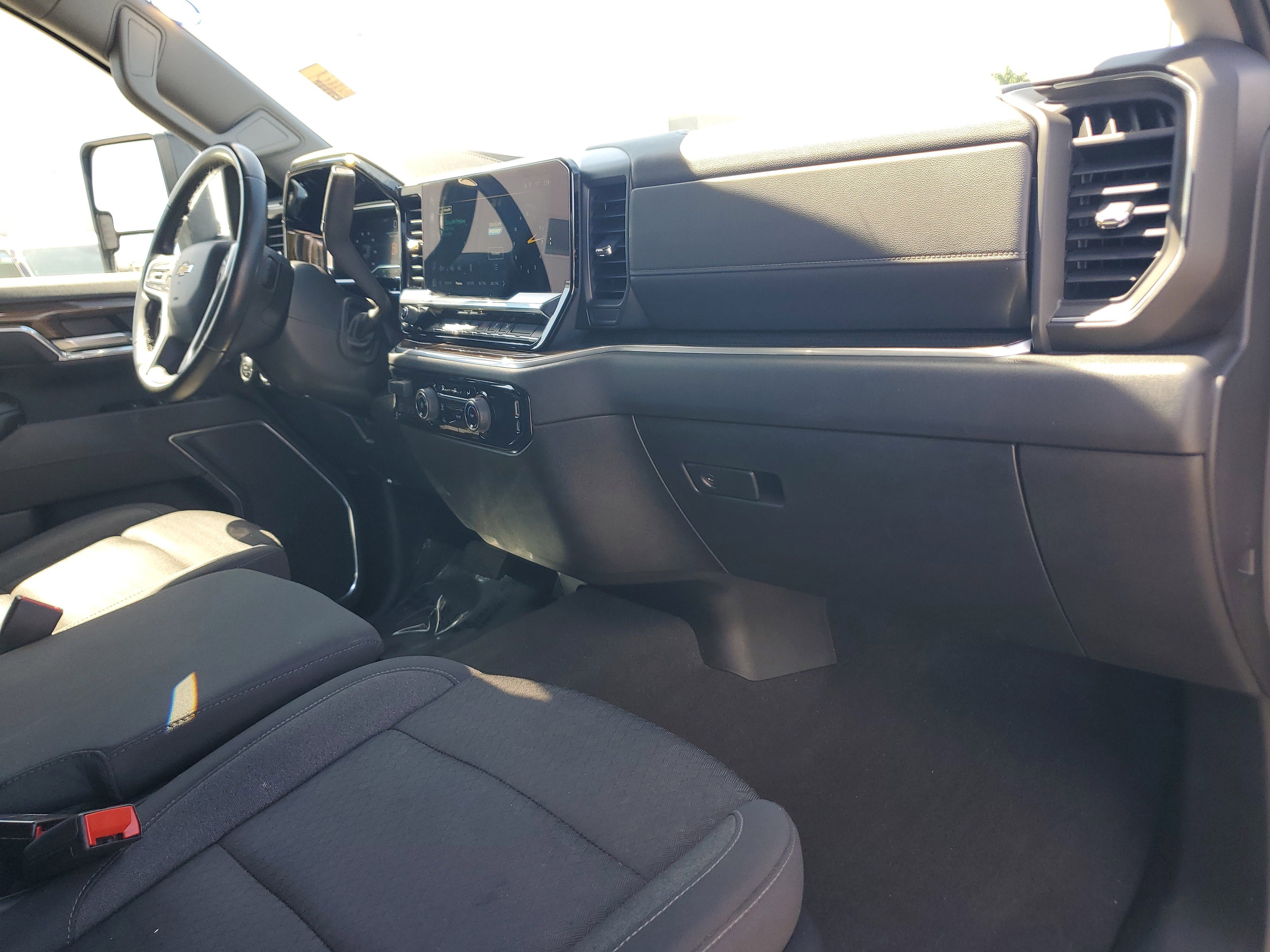 Used 2024 Chevrolet Silverado 2500 LT image 16