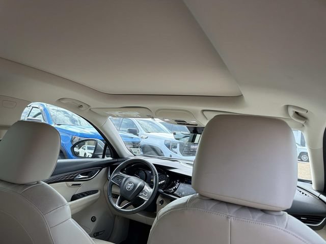 Used 2021 Buick Envision Avenir w/ Technology Package II FWD image 13