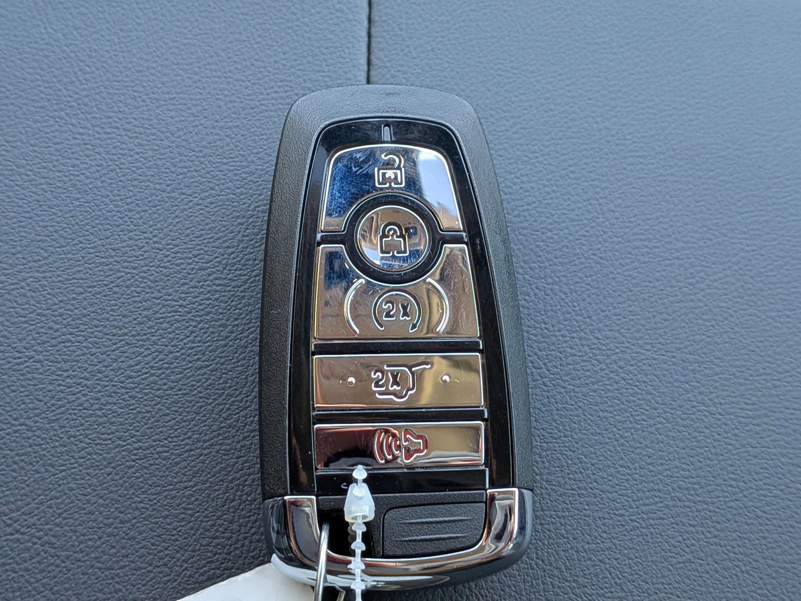 New 2026 Lincoln Nautilus Reserve w/ Jet Appearance Package image 33