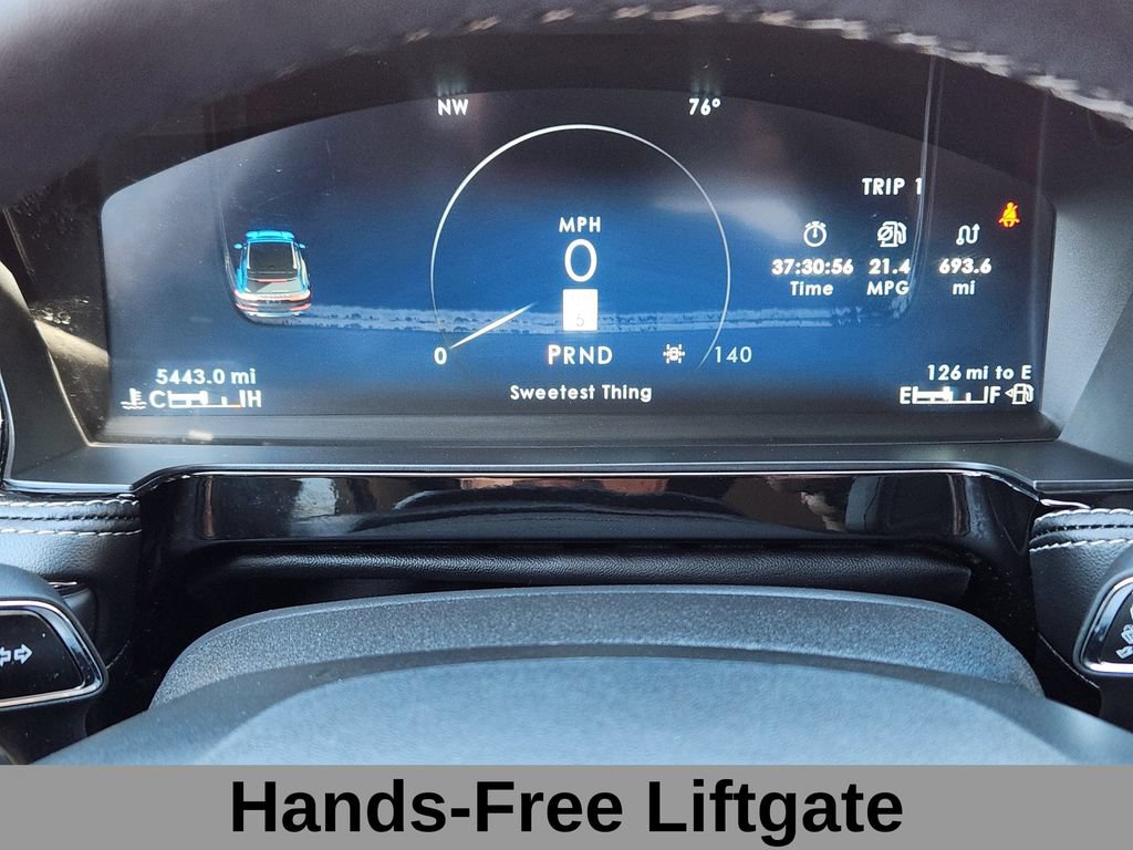 Used 2025 Lincoln Corsair AWD w/ Equipment Group 101A image 9