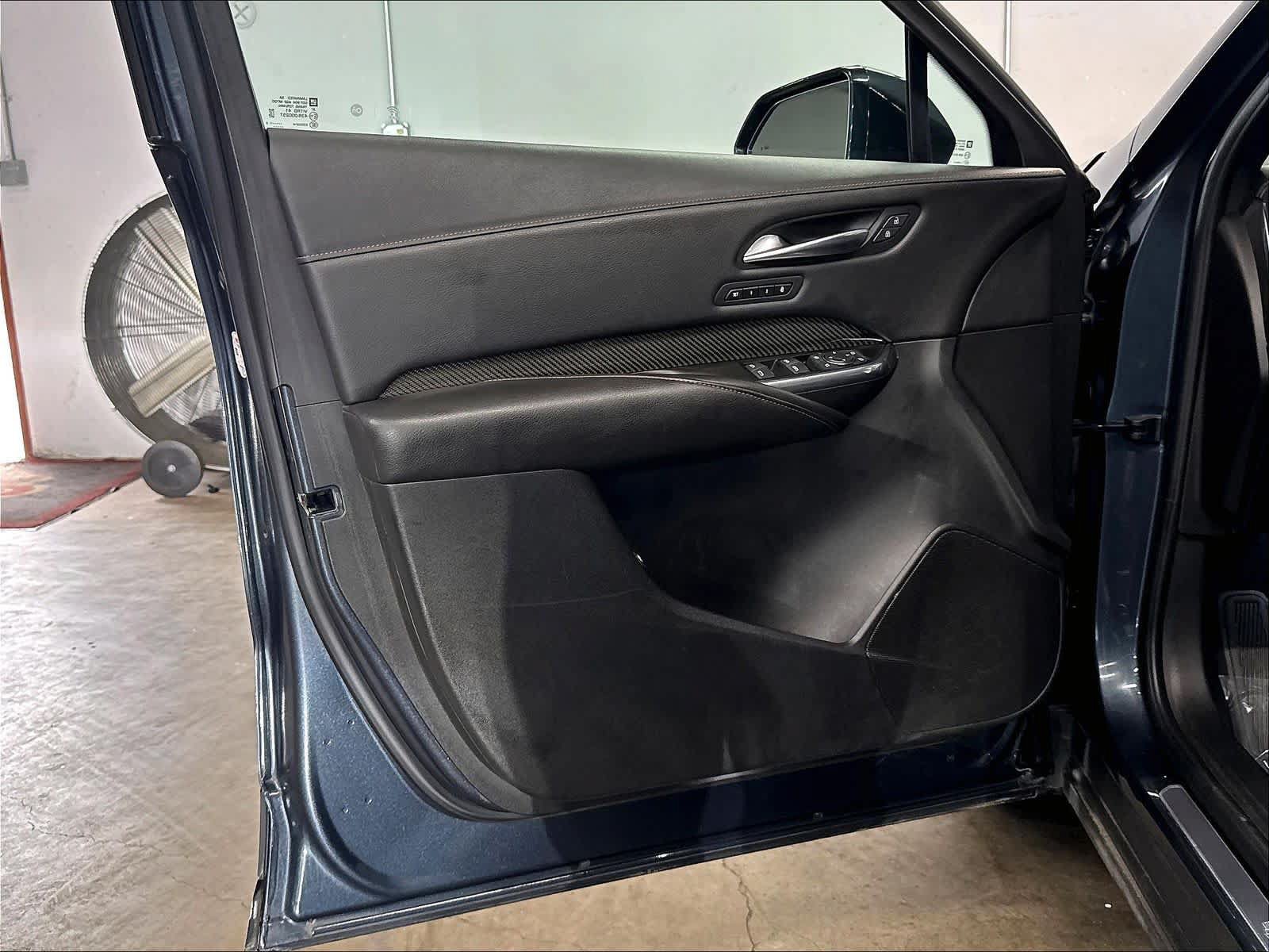 Used 2019 Cadillac XT4 Sport w/ Cold Weather Package FWD image 24