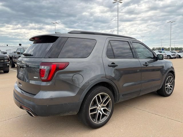 Used 2016 Ford Explorer Sport w/ Equipment Group 401A AWD/4WD image 3