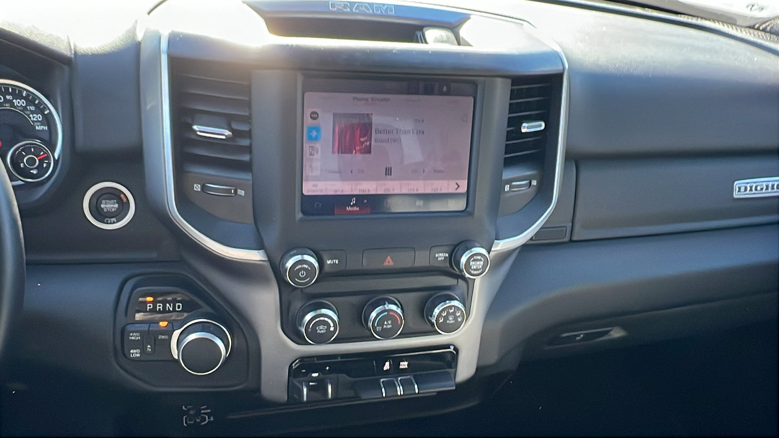 Used 2024 RAM 2500 Big Horn w/ Bed Utility Group image 33