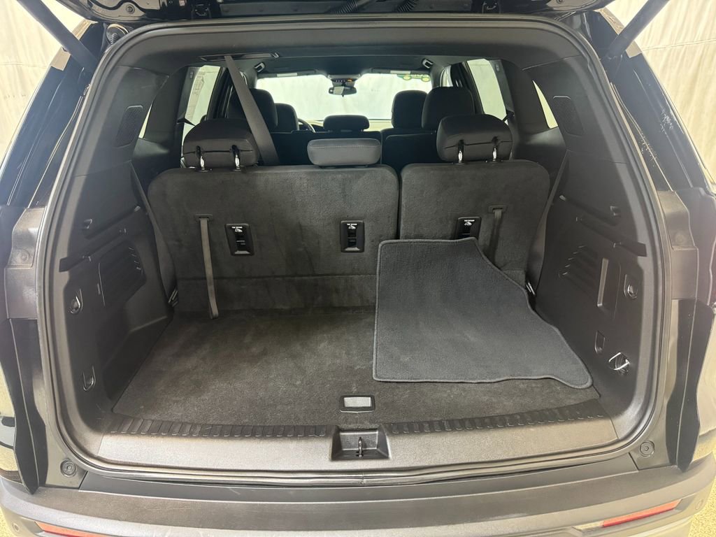Certified 2025 GMC Acadia Elevation FWD image 23
