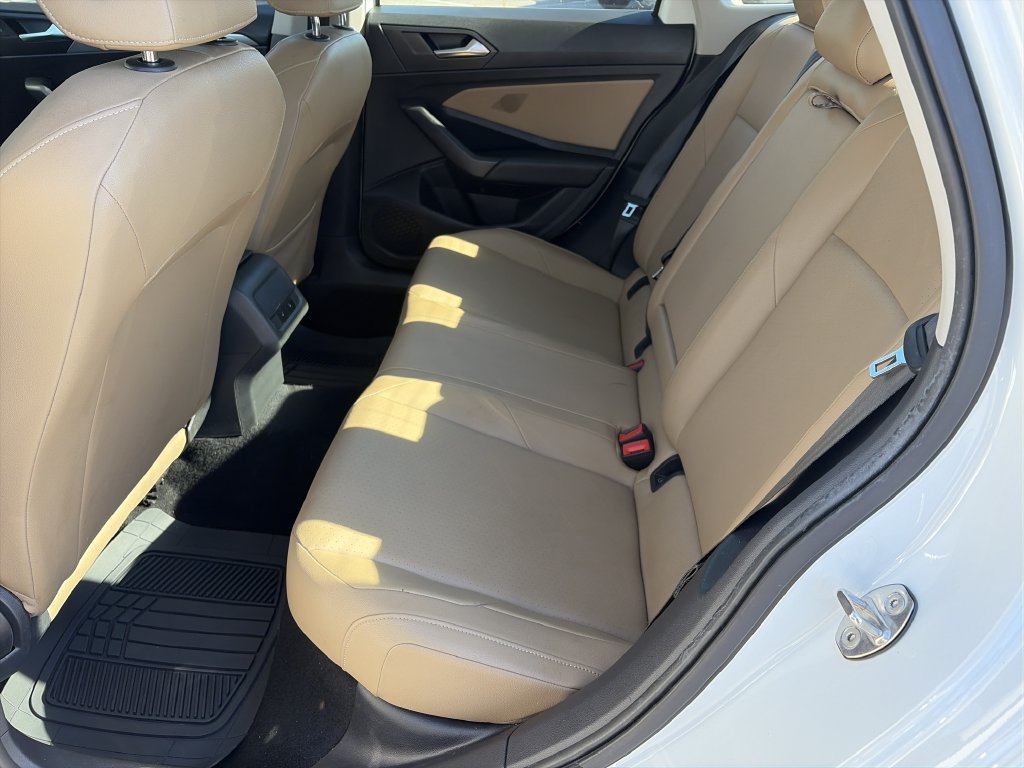 Used 2020 Volkswagen Jetta SE FWD image 17