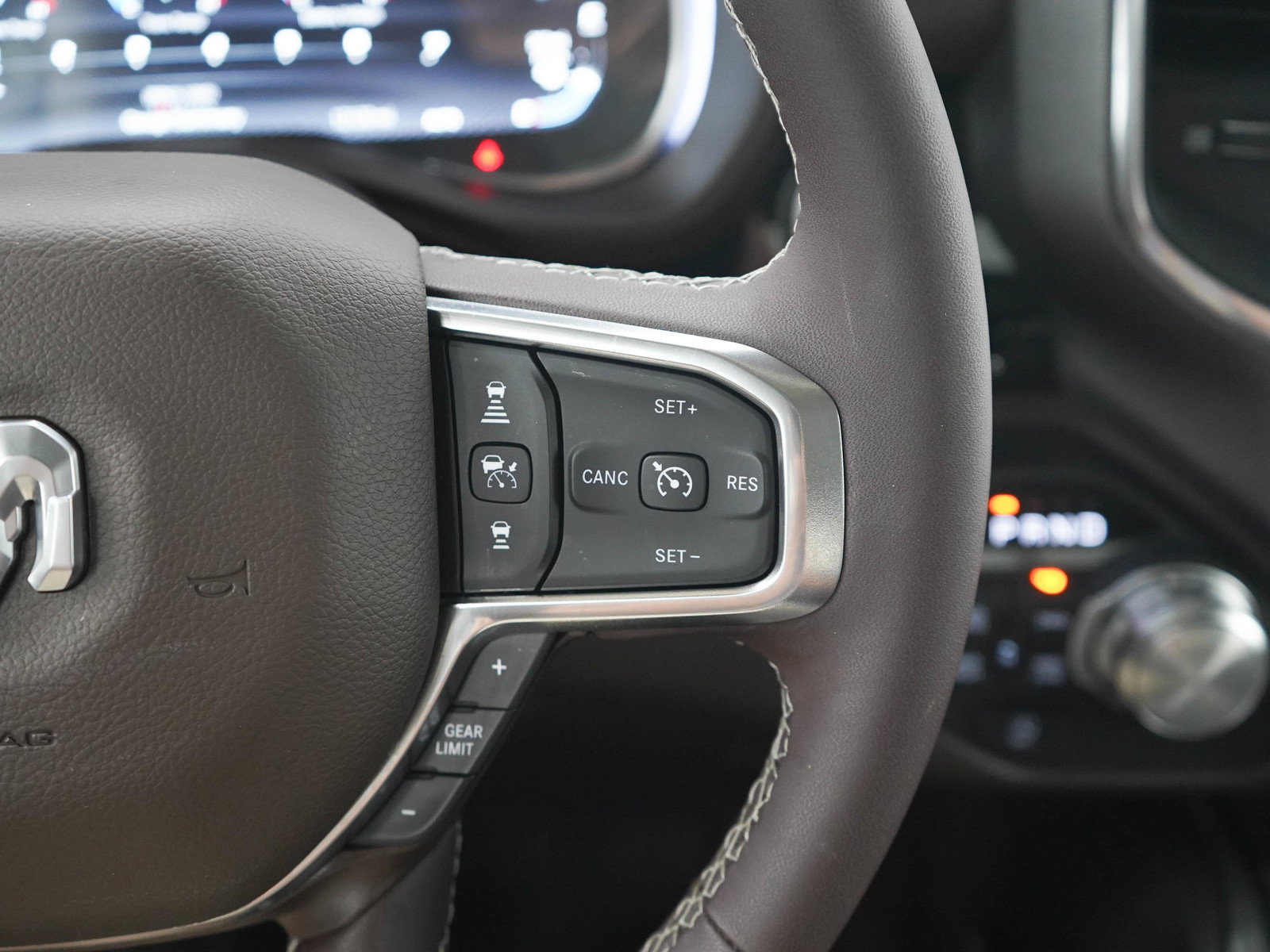 Used 2025 RAM 1500 Laramie AWD/4WD image 22