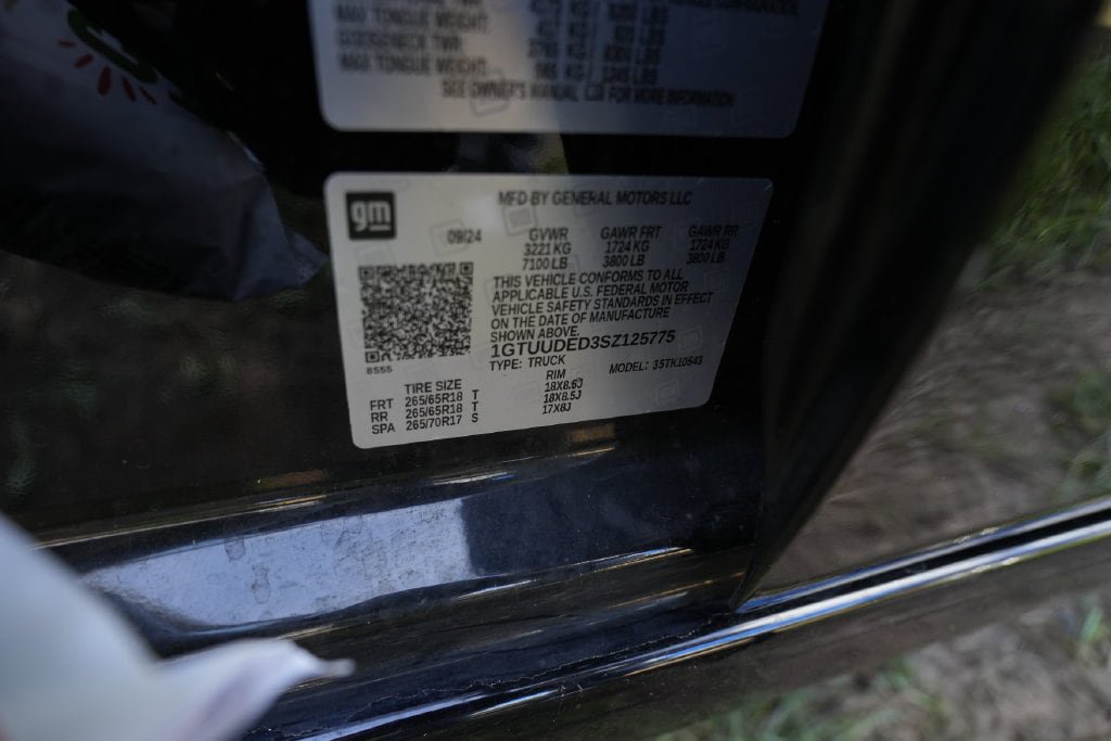 Used 2025 GMC Sierra 1500 SLT AWD/4WD image 56