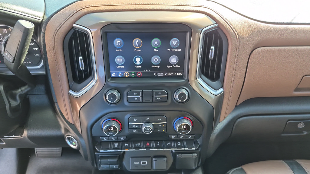 Used 2022 Chevrolet Silverado 2500 High Country w/ Z71 Off-Road Package AWD/4WD image 15