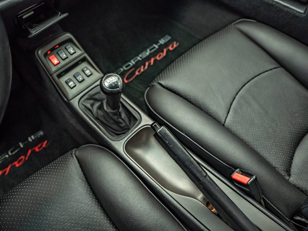 Used 1998 Porsche 911 Carrera RWD image 40
