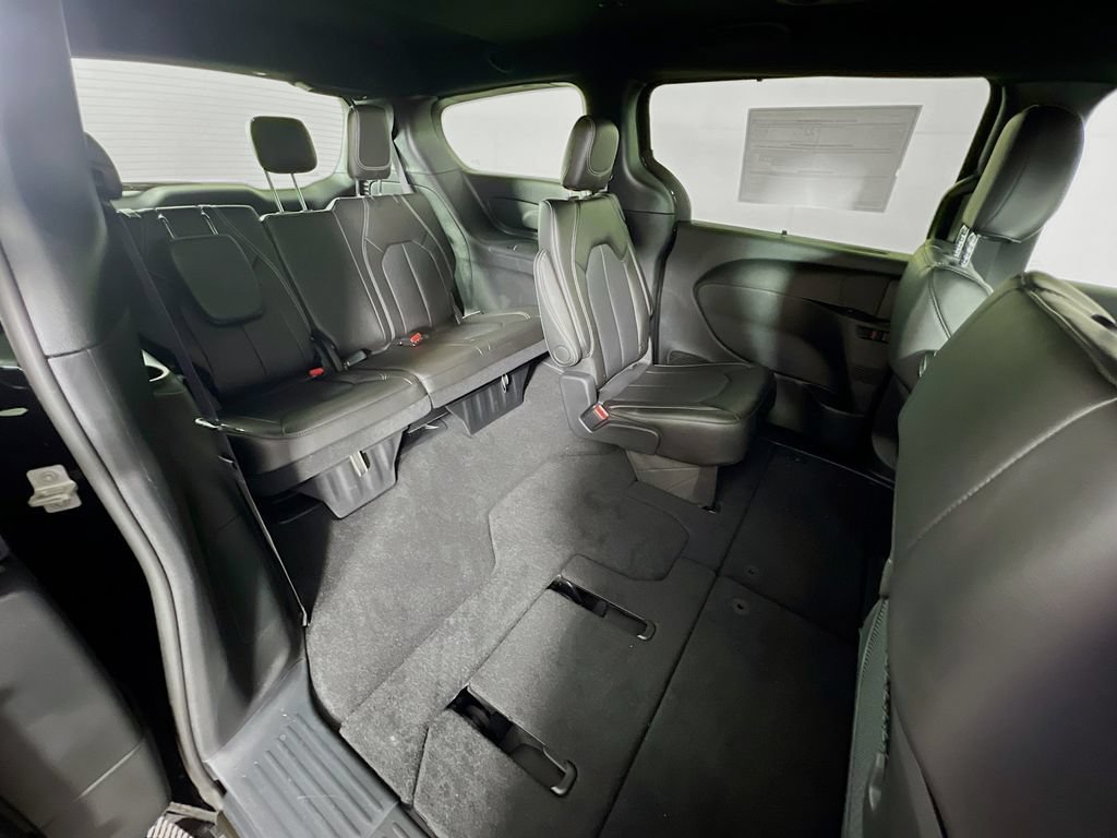 New 2027 Chrysler Pacifica LX FWD image 27