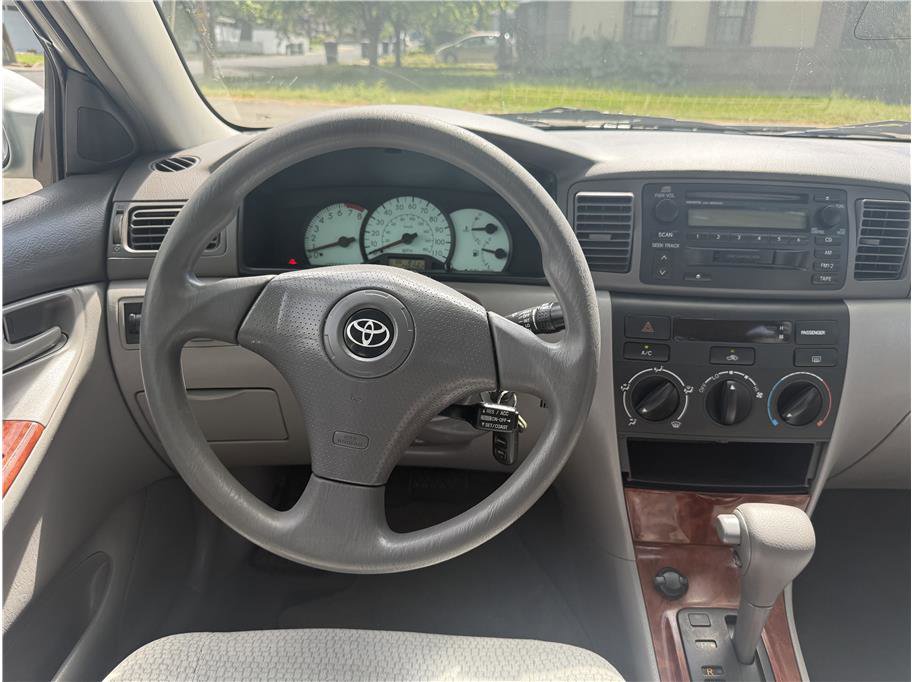 Used 2004 Toyota Corolla CE FWD image 11