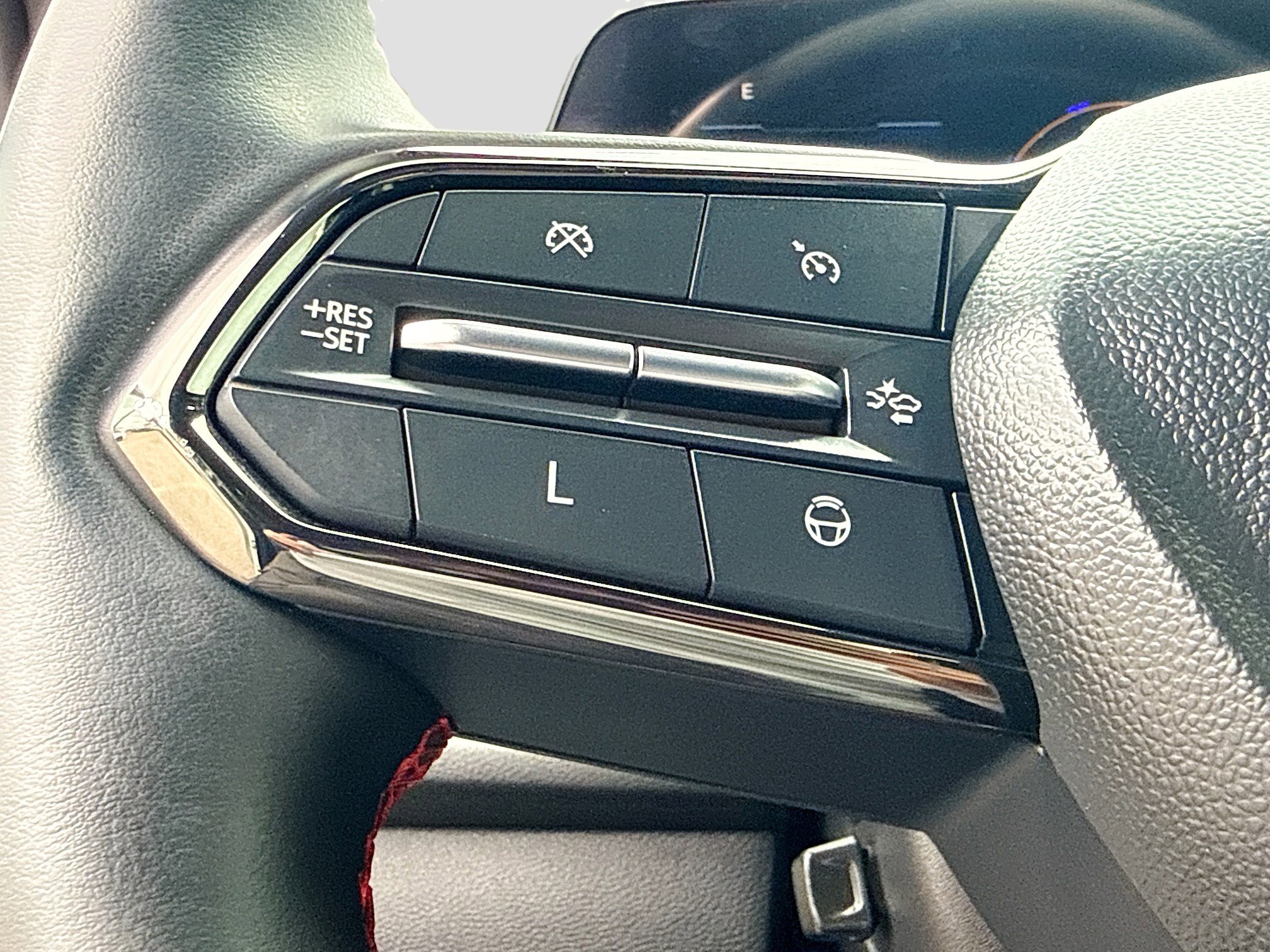 Used 2024 Chevrolet Traverse RS w/ LPO, Floor Liner Package image 40