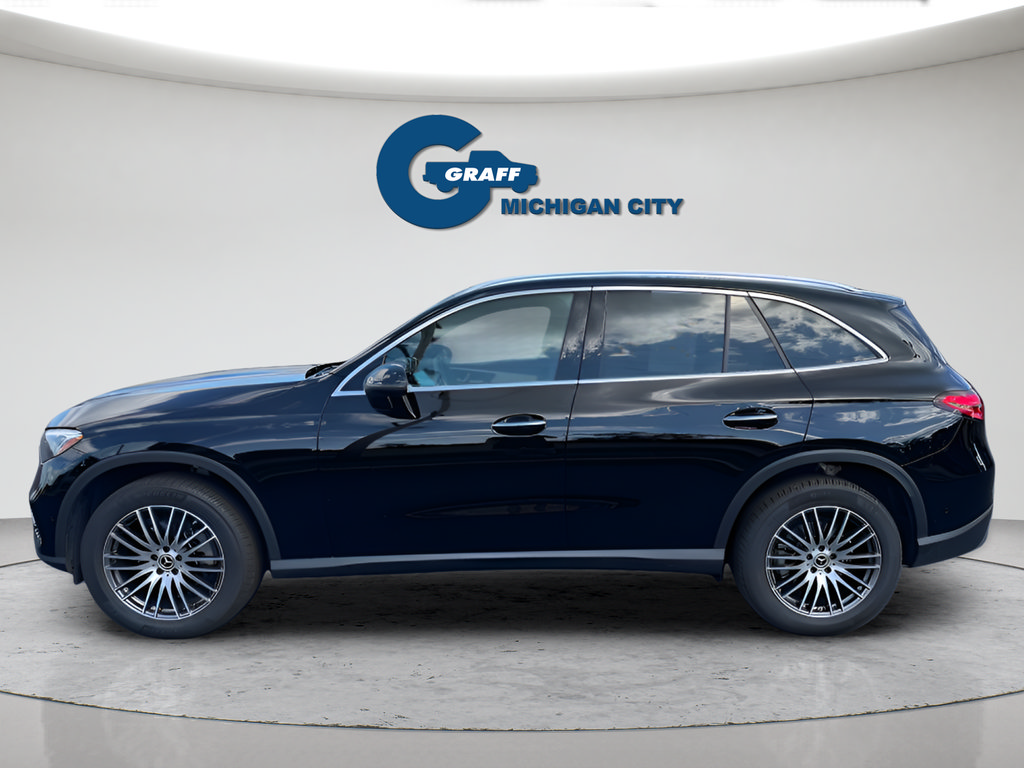 Used 2024 Mercedes-Benz GLC 300 4MATIC image 4