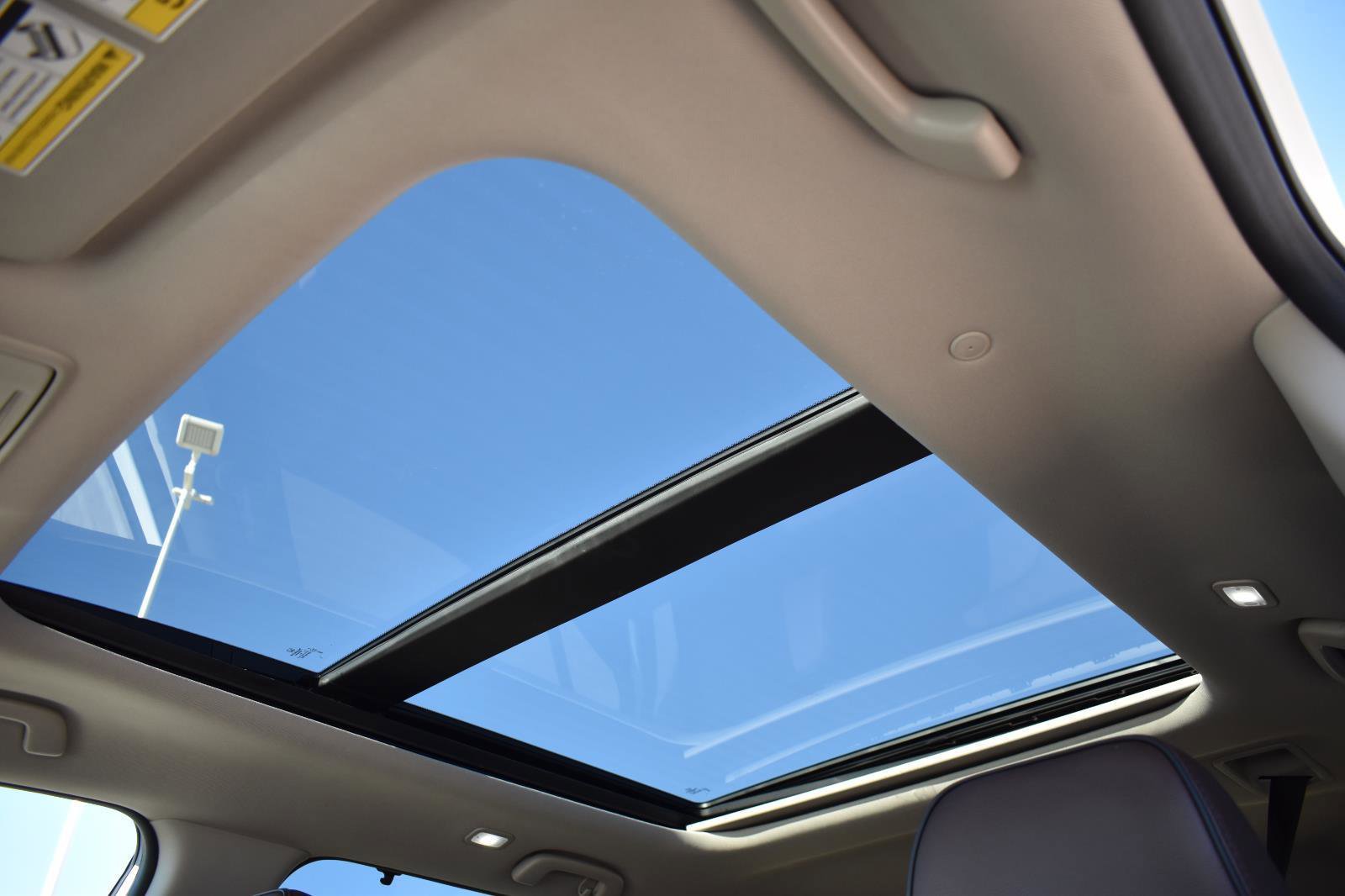 Used 2025 Honda Pilot Elite image 13