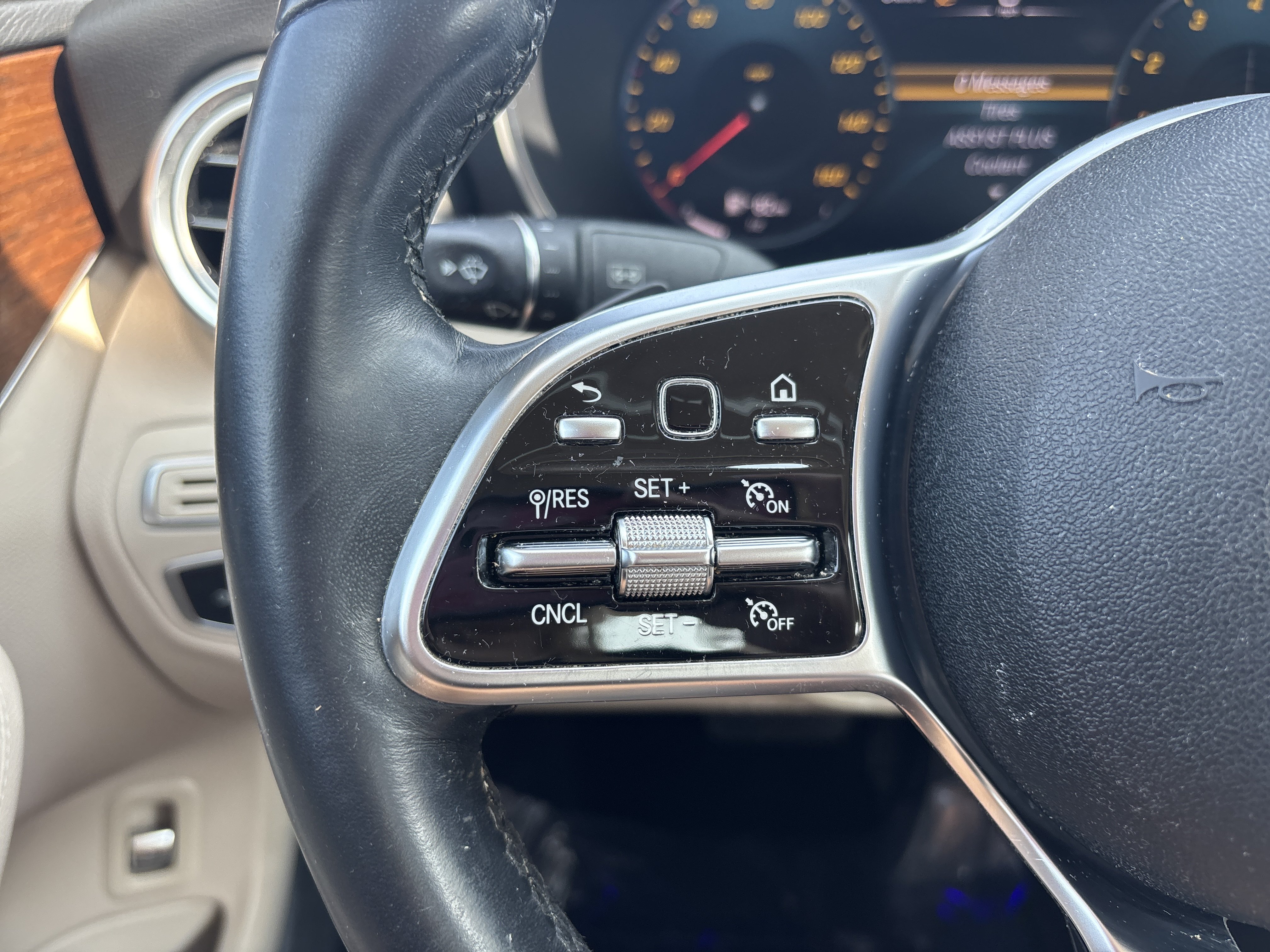 Used 2020 Mercedes-Benz C 300 4MATIC Sedan w/ Premium Package image 27