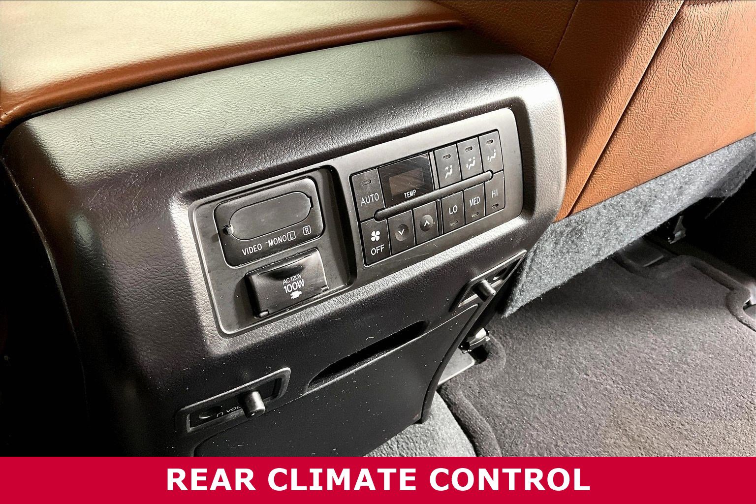 Used 2020 Toyota Sequoia Platinum w/ Preferred Accessory Package AWD/4WD image 10