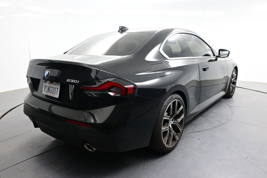 Used 2022 BMW 230i Coupe w/ Convenience Package RWD image 7