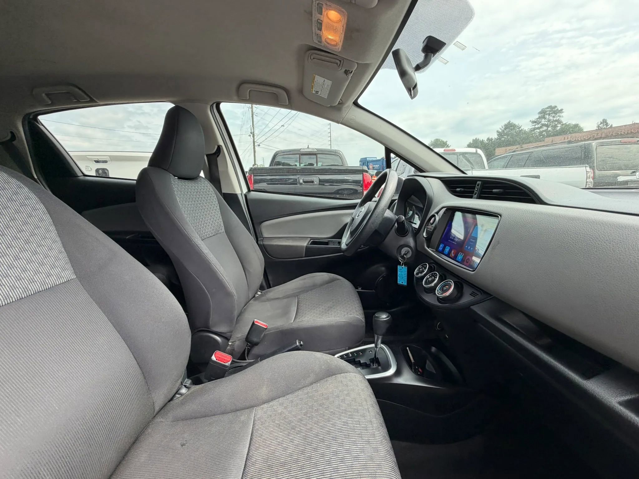 Used 2016 Toyota Yaris L FWD image 22