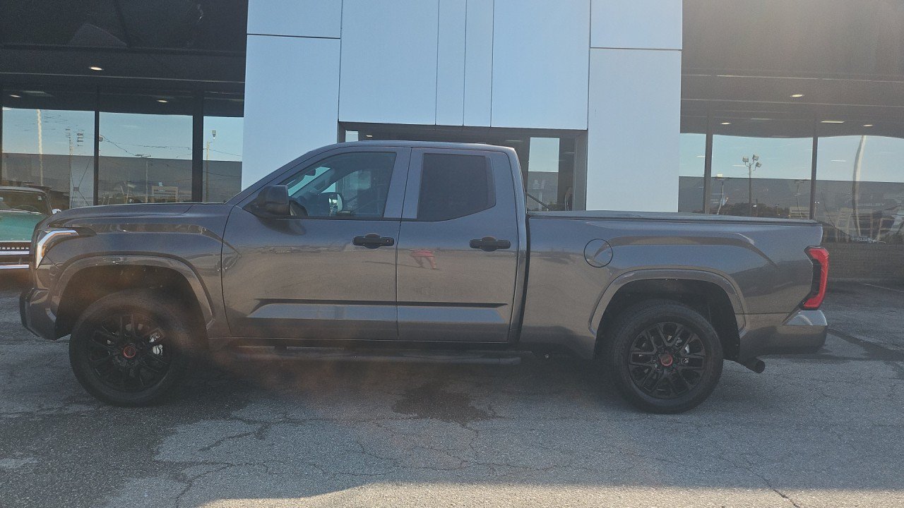 Used 2024 Toyota Tundra SR RWD image 2