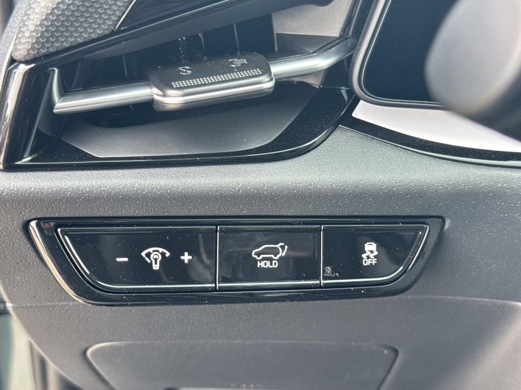 New 2026 Kia Niro Wind FWD image 23