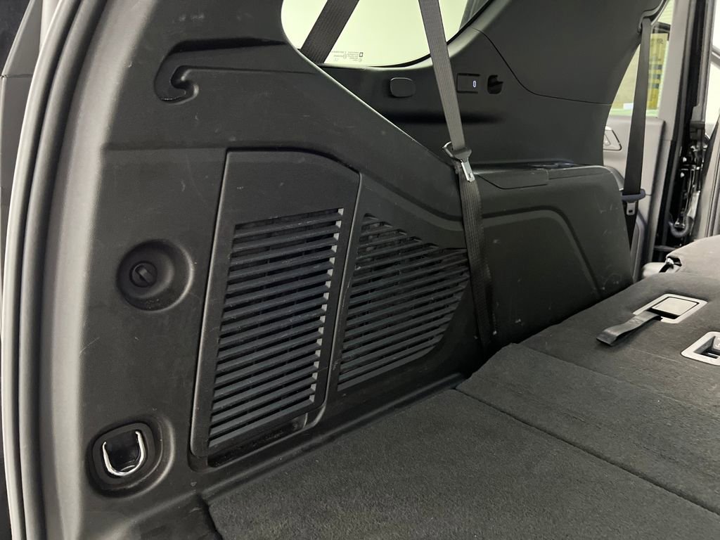 Used 2025 Chevrolet Tahoe LT image 36