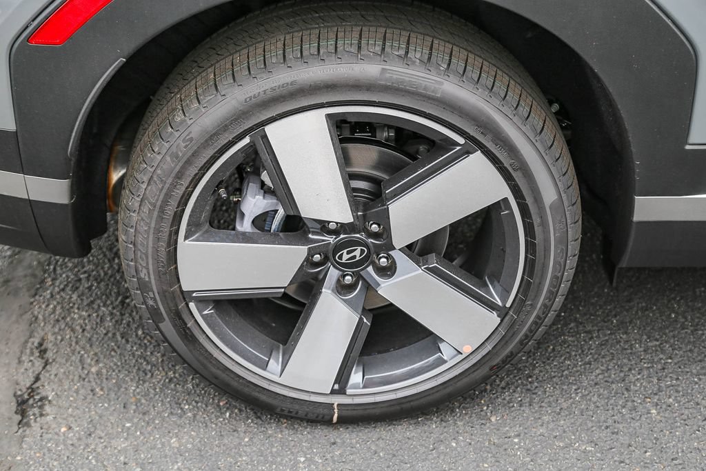 Certified 2026 Hyundai Santa Fe Limited AWD/4WD image 11
